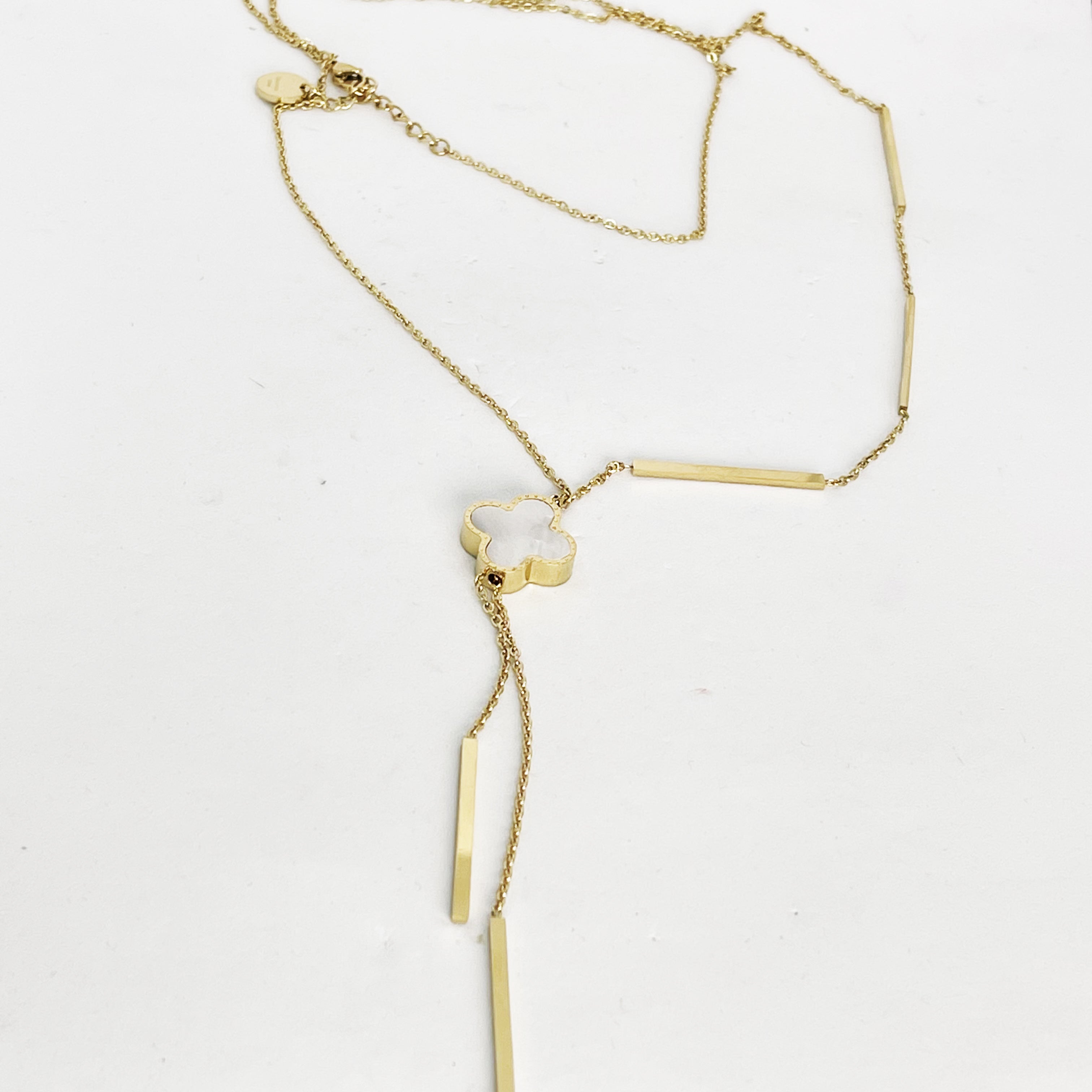 Collier Trèfle Blanc et Noir et Barres
