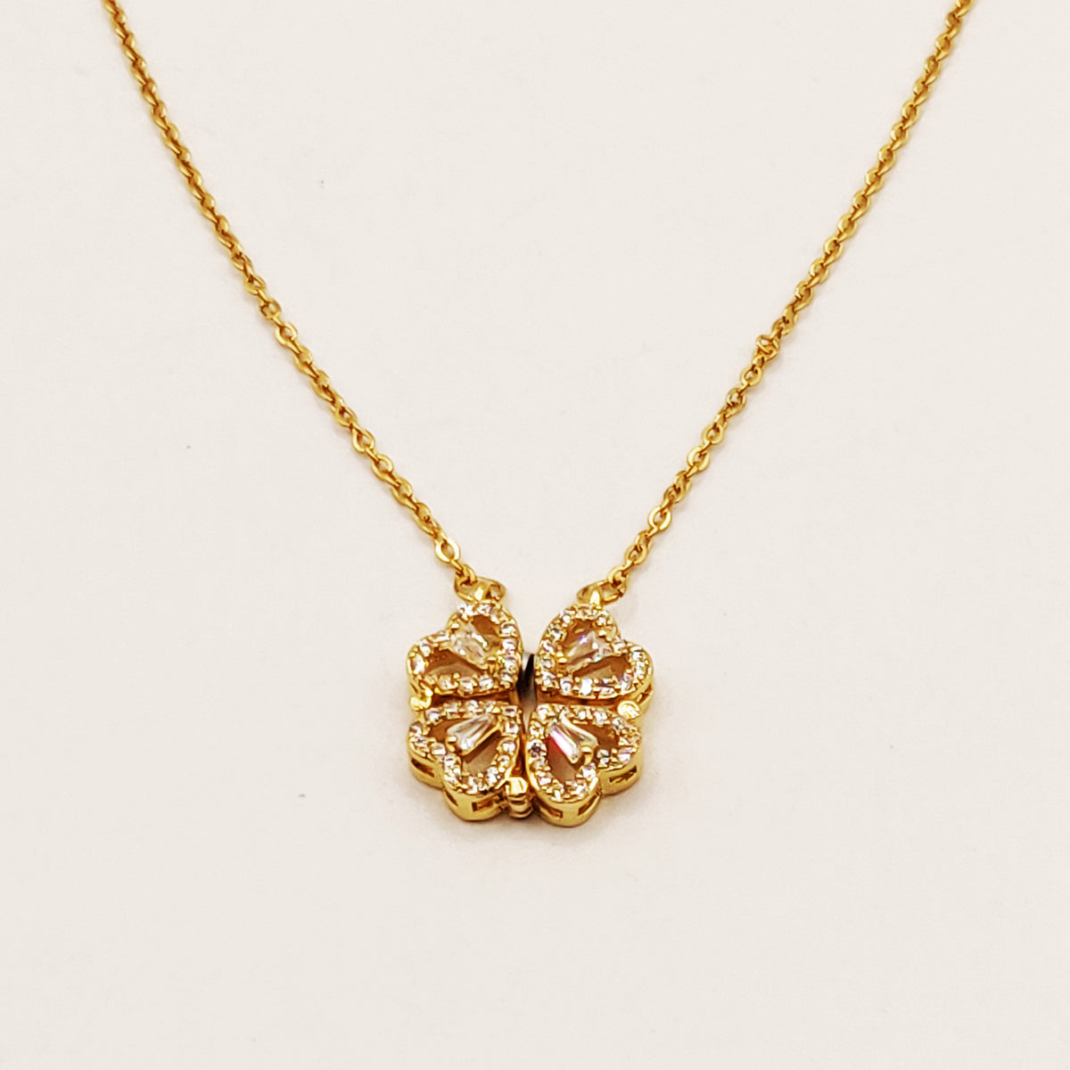 Collier Trèfle en Coeurs Cristaux Dépliant Luxe