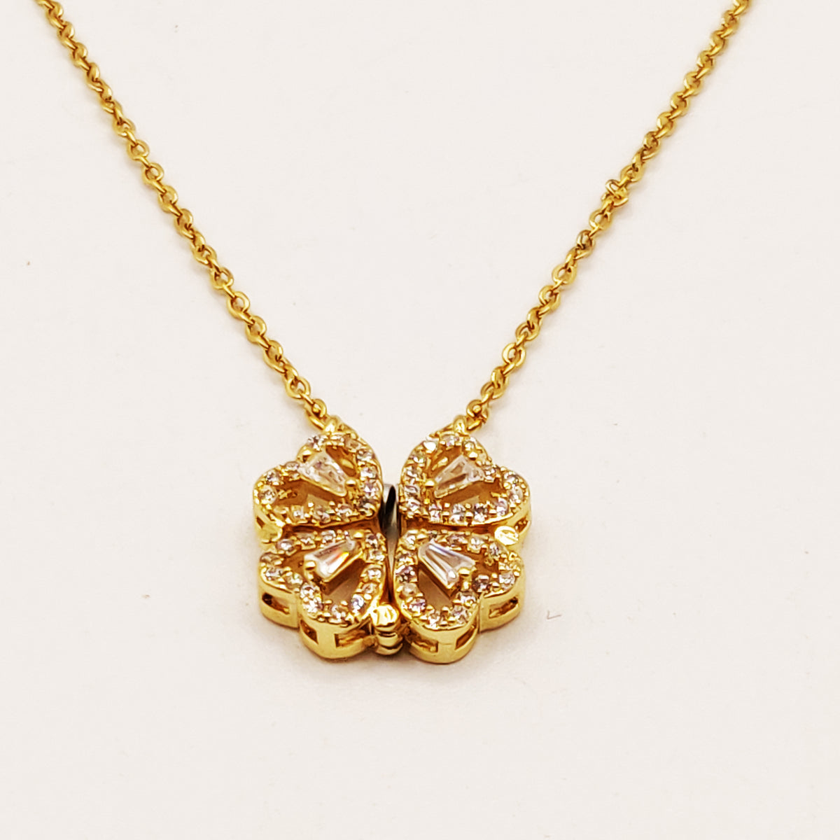 Collier Trèfle en Coeurs Cristaux Dépliant Luxe