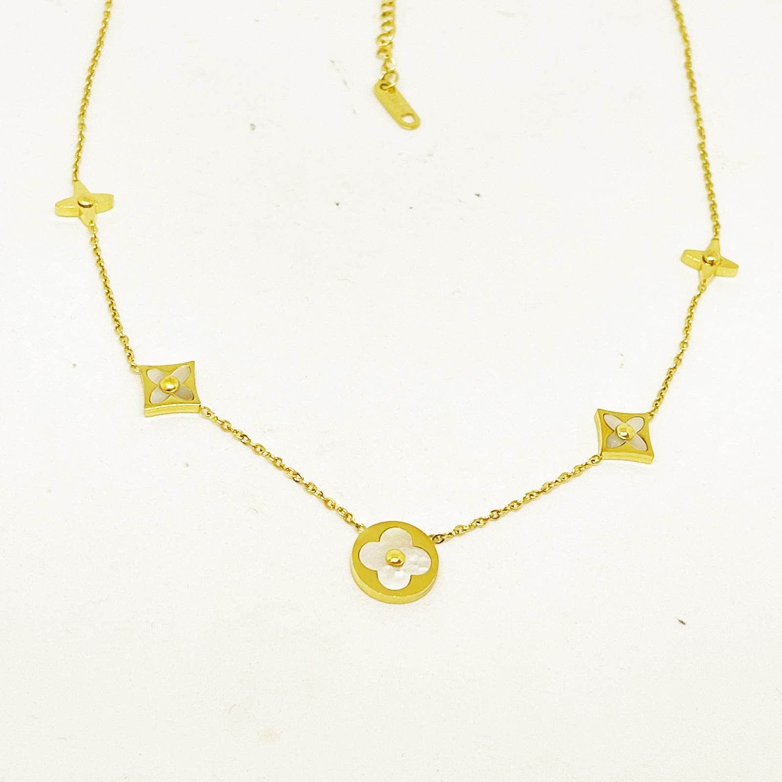Collier Trèfles et Étoiles Blanc
