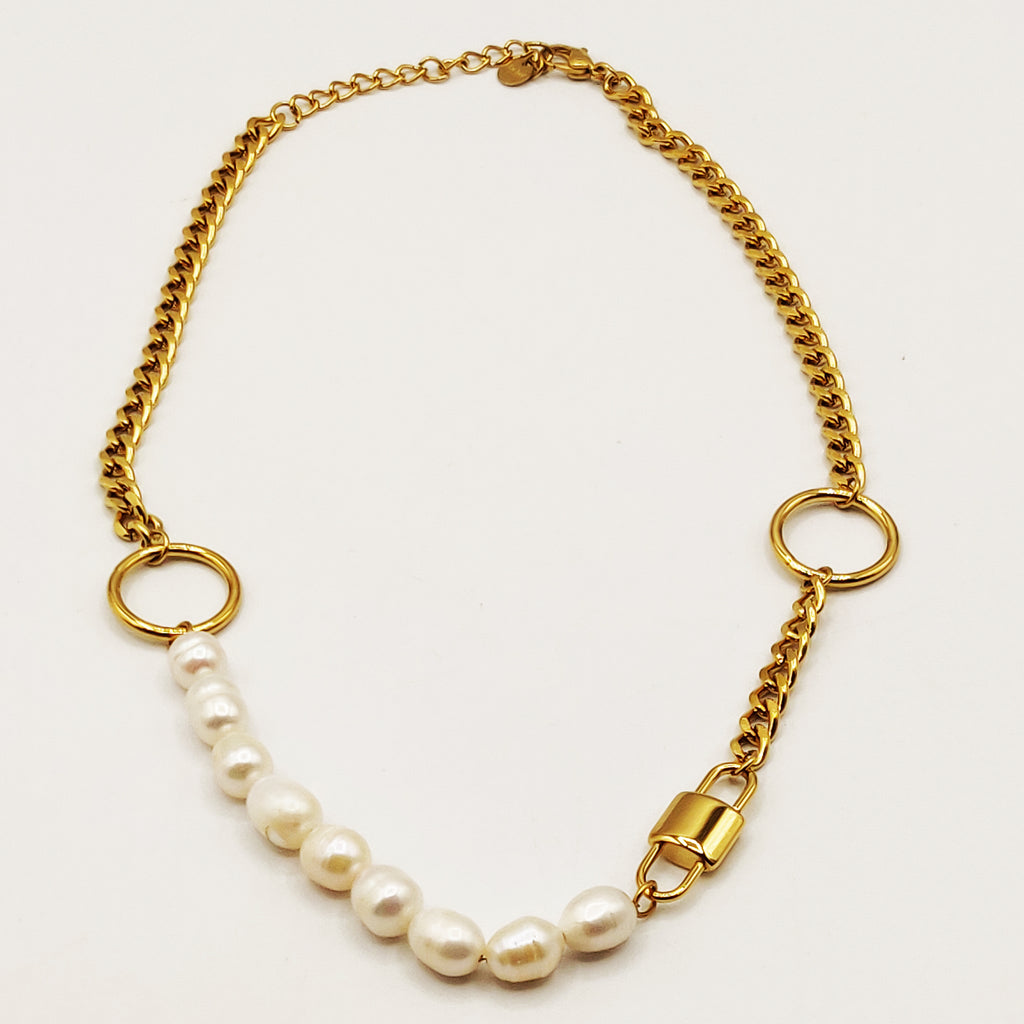 Collier Tresse Cadenas et Perles Blanches