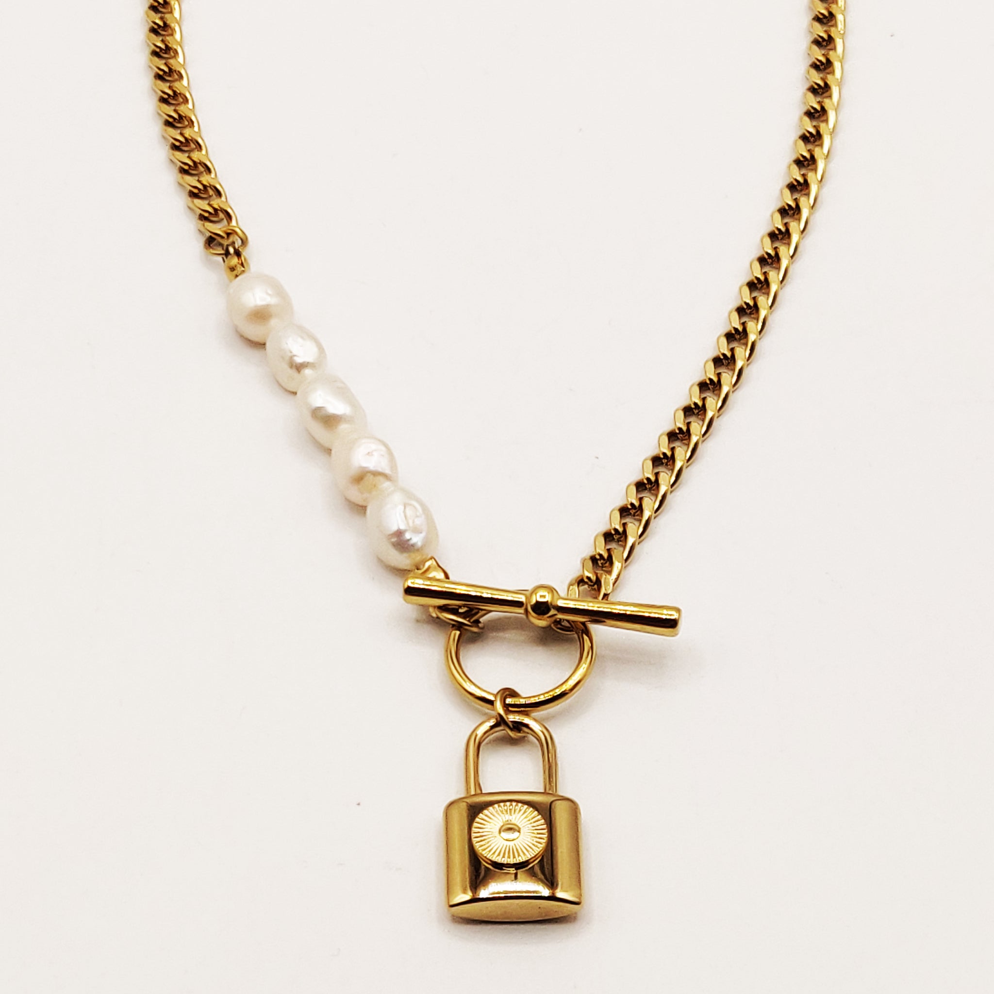 Collier Sur Lien Coton Tressé - 11 Plaques, Perles Et Résine, Vintage Année 2015