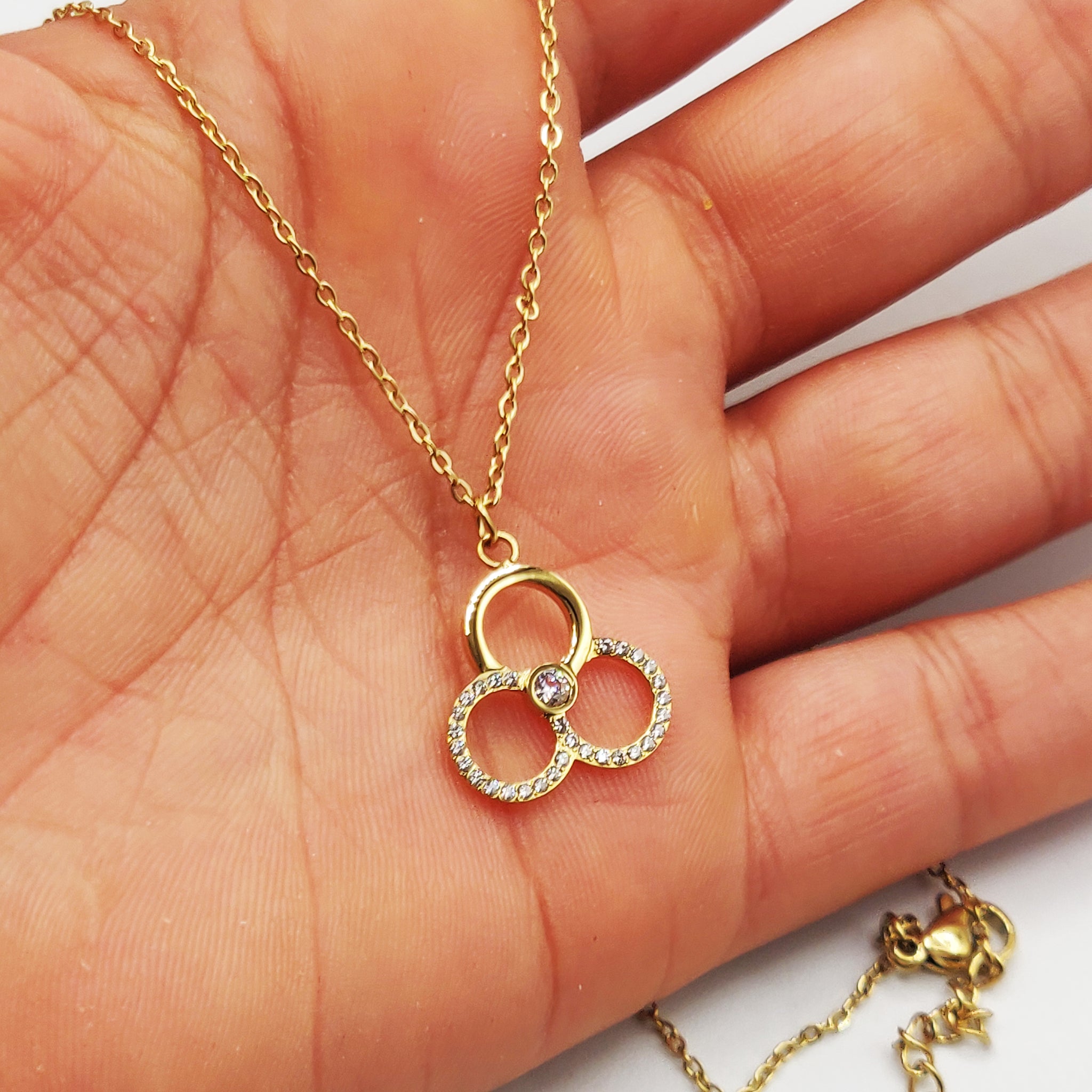 Collier Triple Cercles Cristaux Luxe