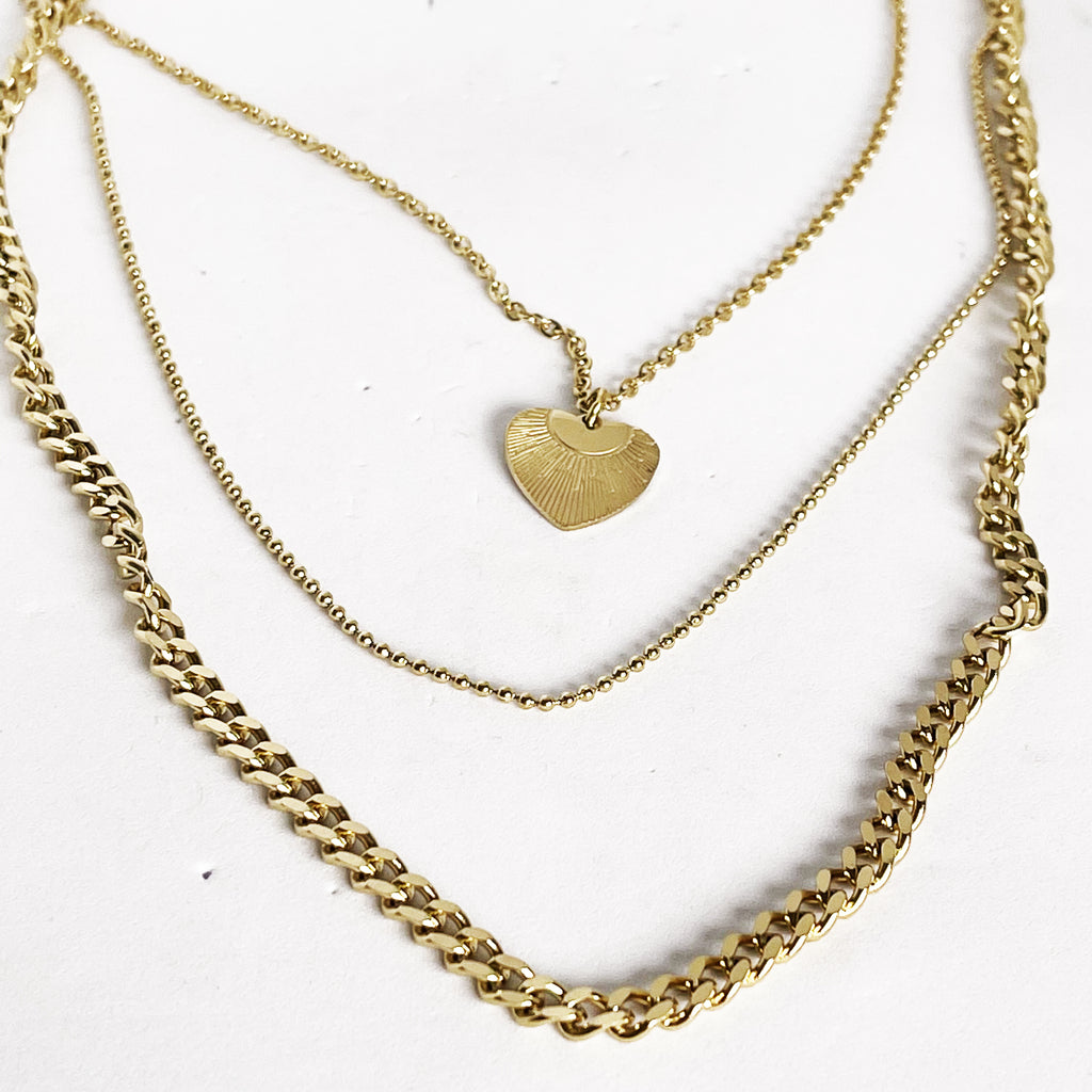 Collier Triple Chaîne, Perles Dorées et Coeur