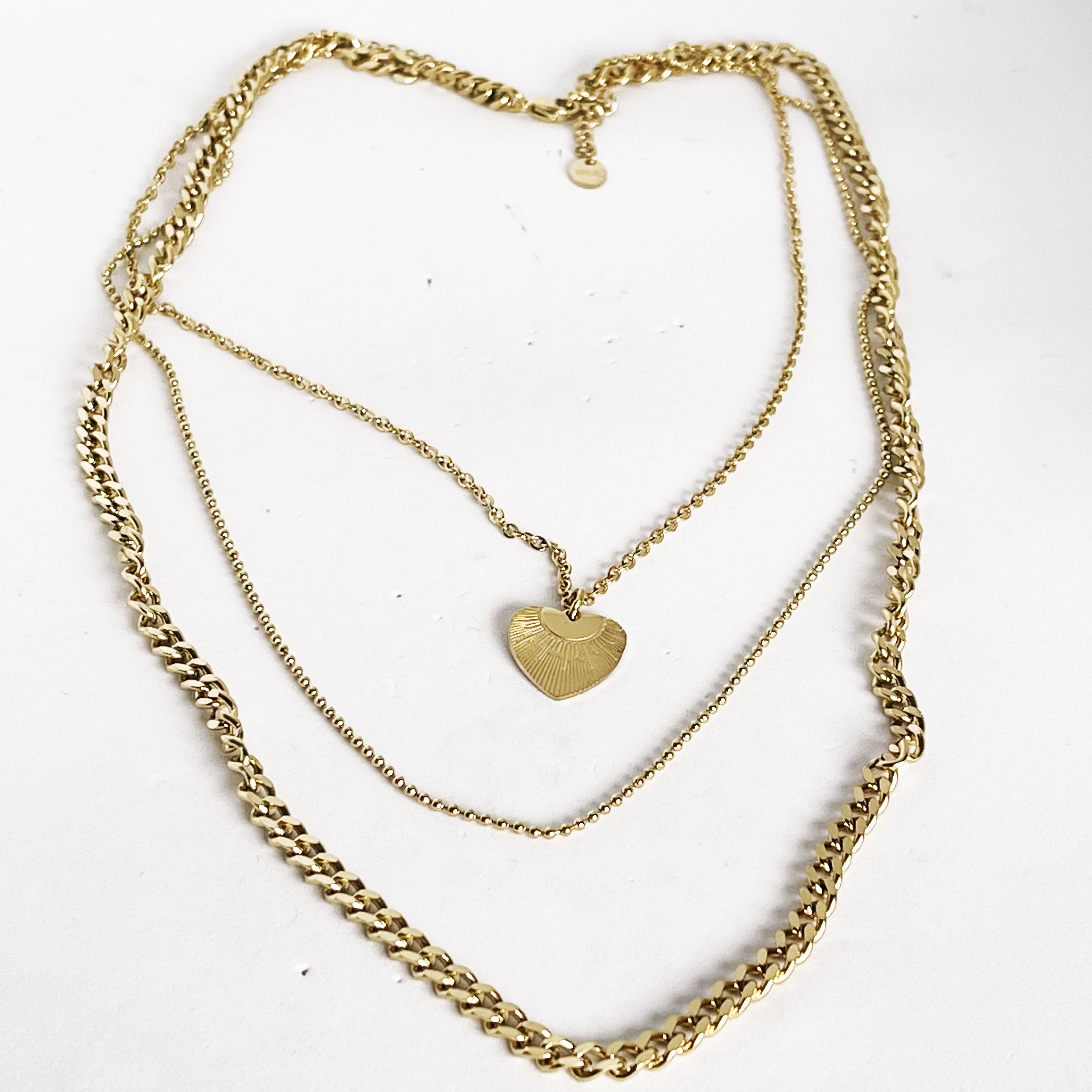 Collier Triple Chaîne, Perles Dorées et Coeur