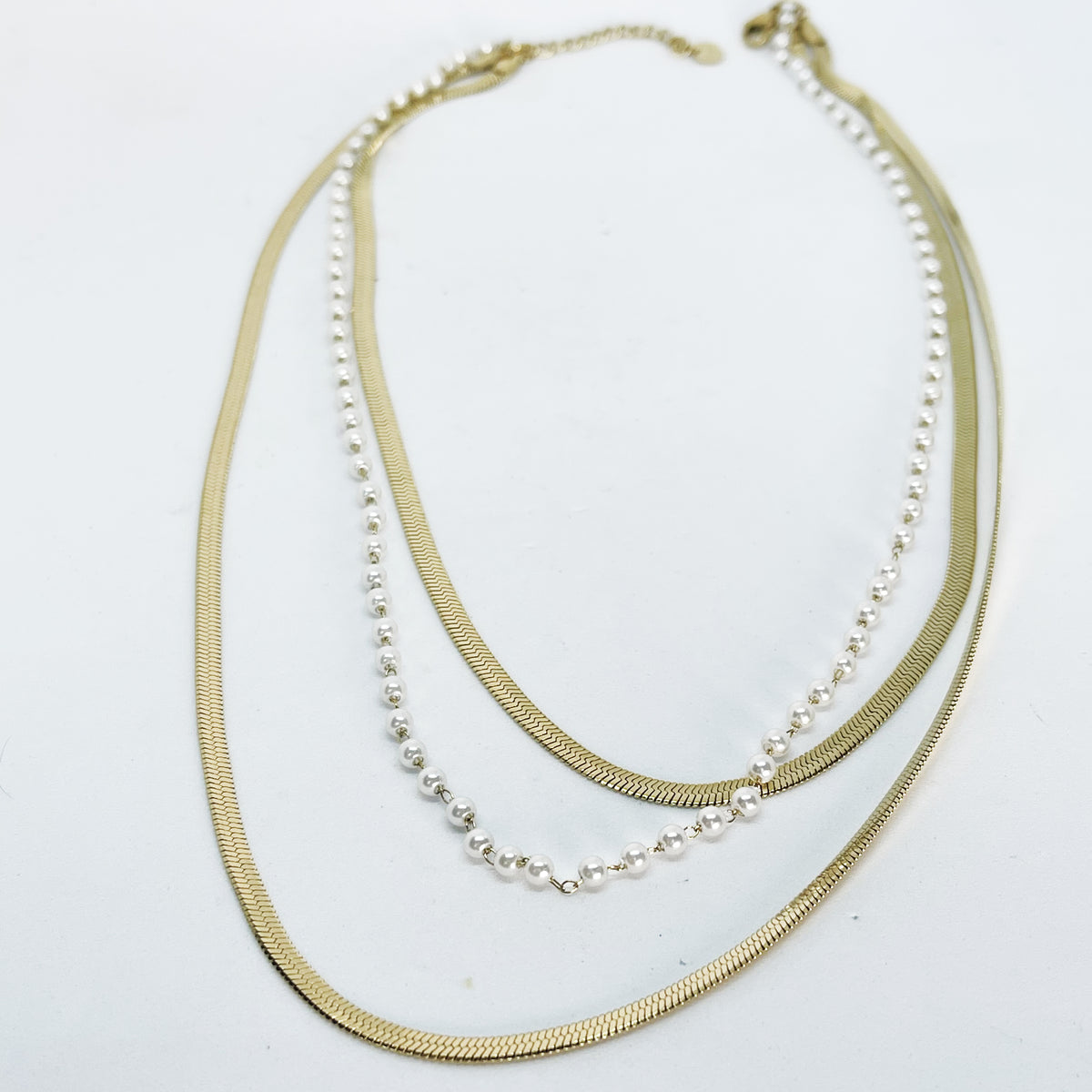 Collier Triple Maille Simple et Perles