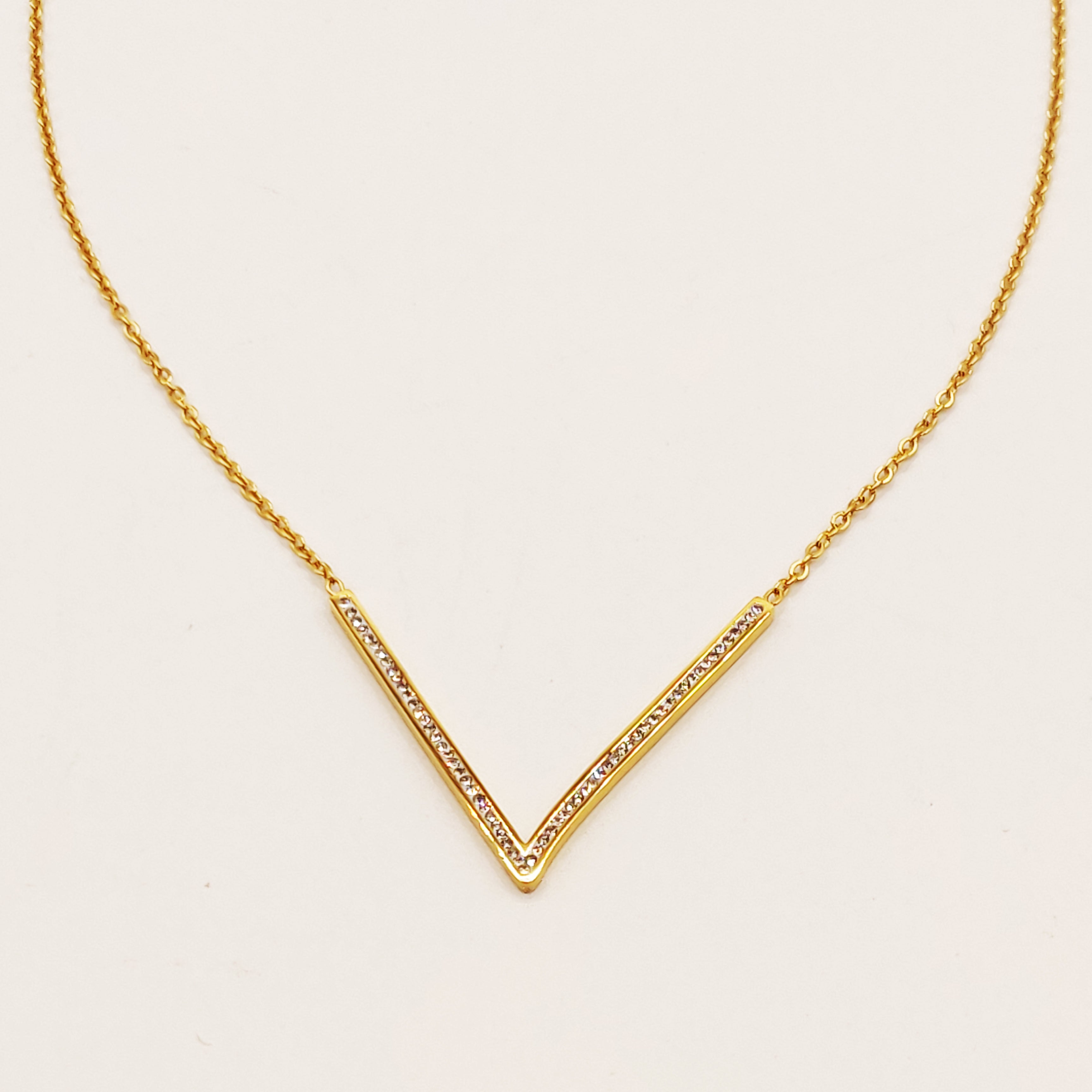 Collier V Luxe Simple