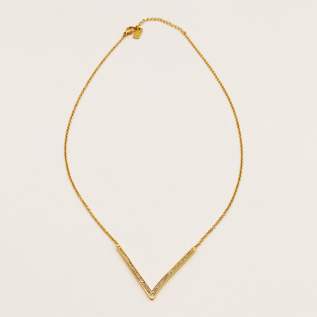 Collier V Luxe Simple