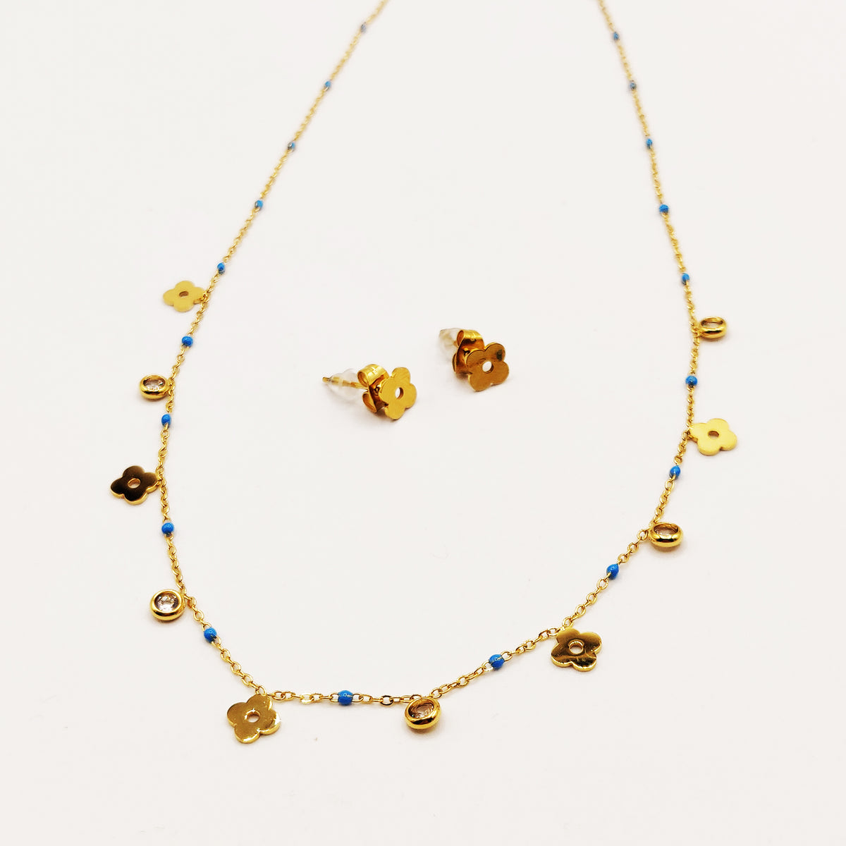 Ensemble Collier et Boucles d'oreilles Multi Trèfles et Perles Bleues