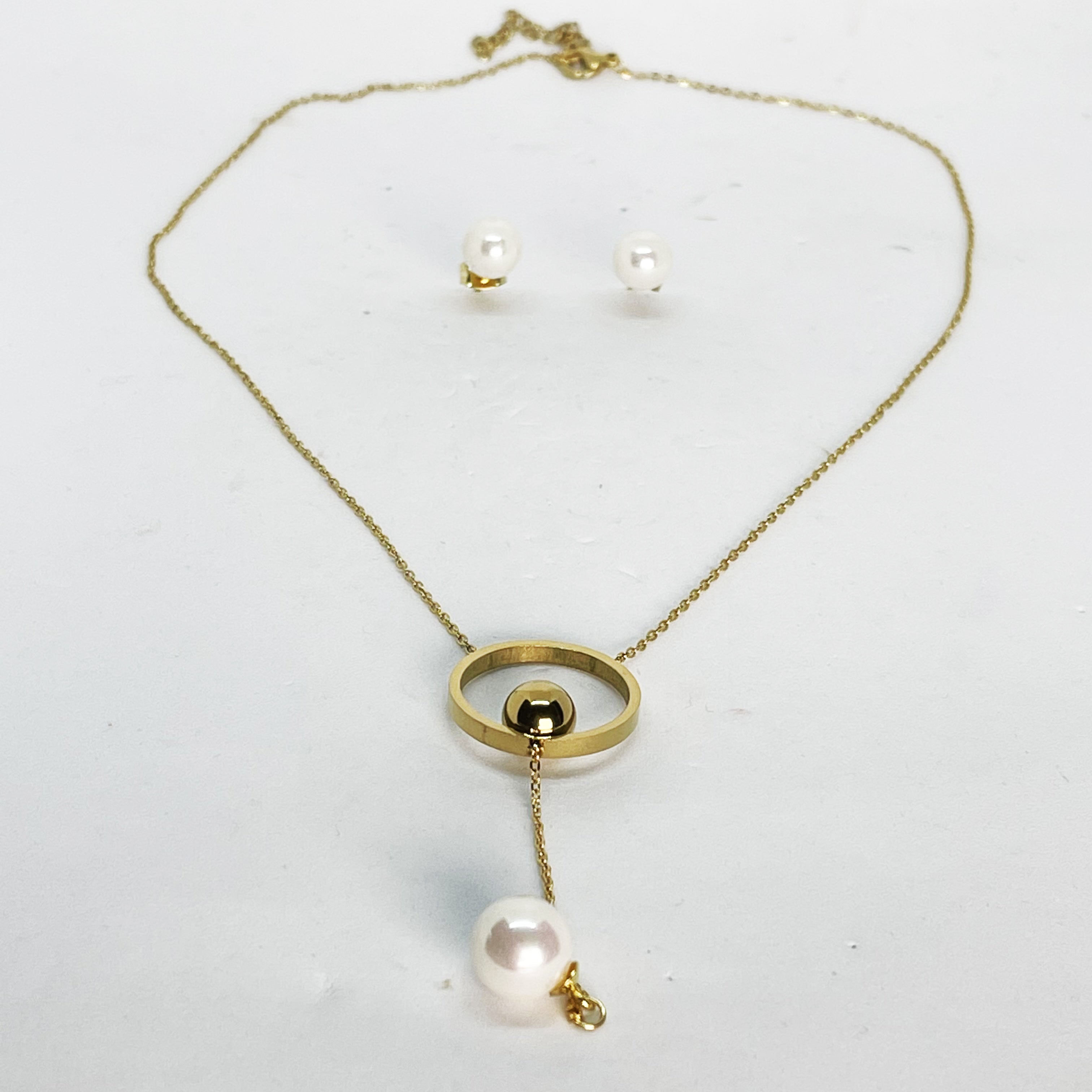 Ensemble Collier et Boucles d'oreilles Perles Blanches