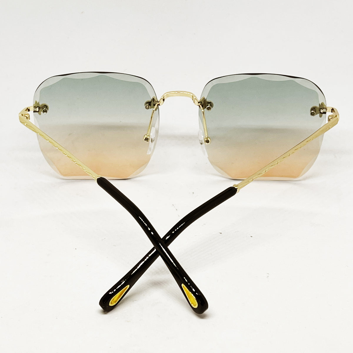 Lunettes de Soleil CV2557 Vertes et Oranges